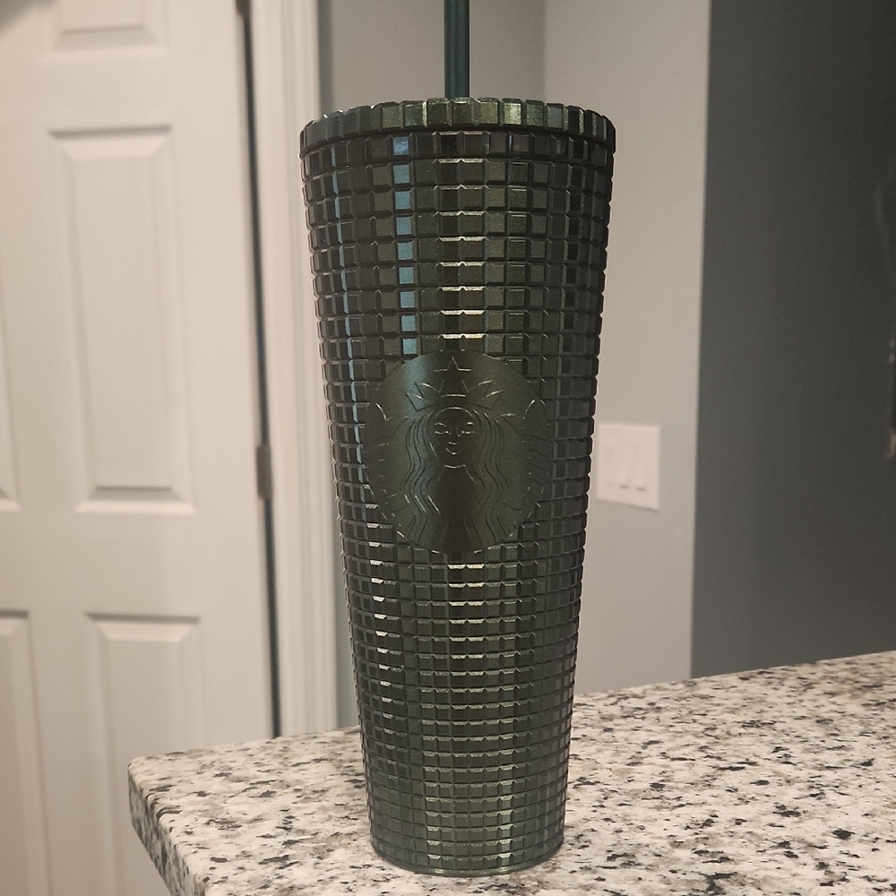 24oz Starbucks Dark Green Textured Tumbler With Lid And Screw On Lid